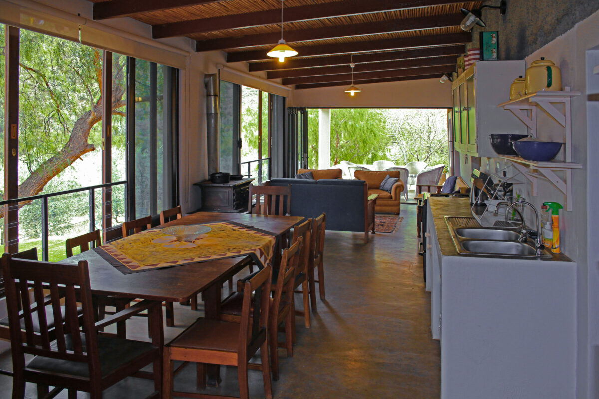 Living Dining Kitchen (1)