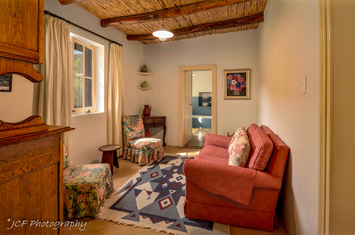 bokwagtershuis matjiesvlei cottages accommodation living area